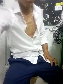 Snapshot of HungHangup chatting on October 14, 11:23 pm HungHangup online show from October 14, 11:23 pm