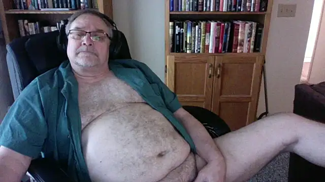 Vinyl22xh online show from April 28, 10:03 pm