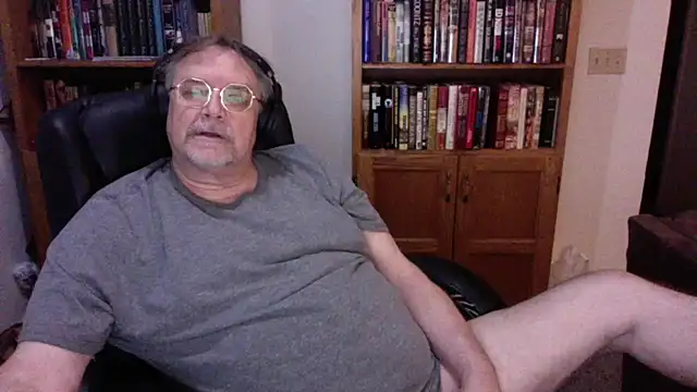 Vinyl22xh online show from April 26, 9:22 pm