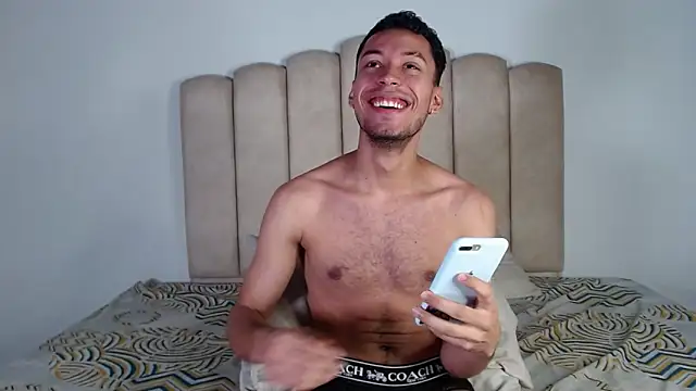 aroncooper1 online show from March 8, 2:04 am