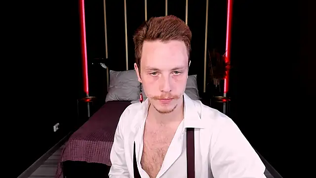 LeoMooree online show from October 23, 9:07 pm