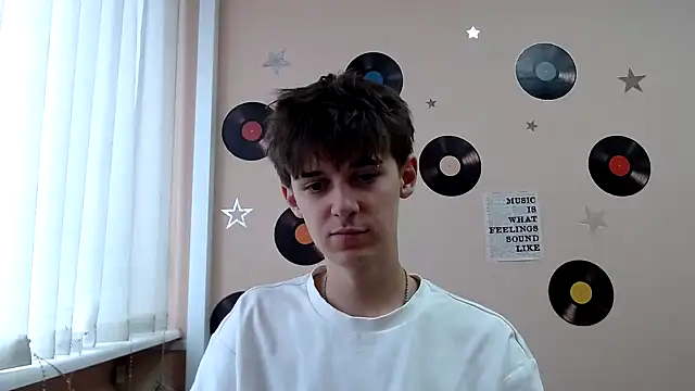 Snapshot of Hoot_Dude_ chatting on October 7, 1:26 pm Hoot Dude online show from October 7, 1:26 pm