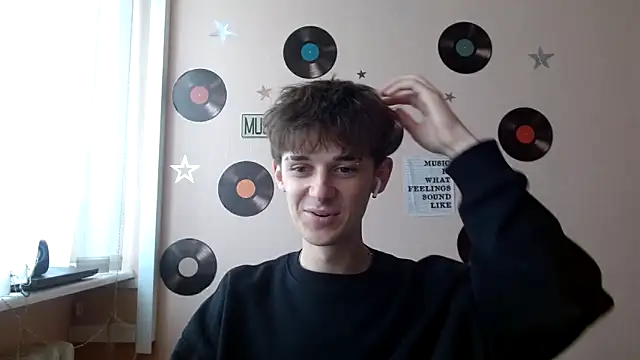 Snapshot of Hoot_Dude_ chatting on October 13, 12:44 pm Hoot Dude online show from October 13, 12:44 pm