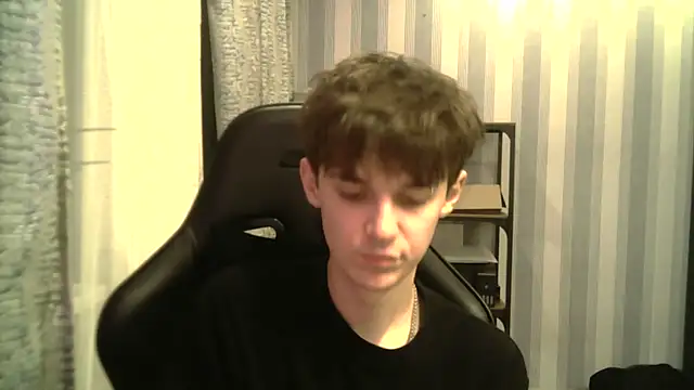 Hoot Dude  online show from November 28, 9:06 pm