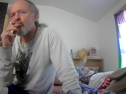 HippieDad333 online show from September 23, 7:13 pm