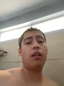 ohleafpix online show from September 24, 11:14 pm