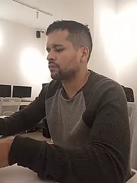 LucasGaeel online show from July 18, 8:53 am