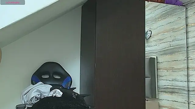 Lovers 21 online show from April 24, 3:53 am