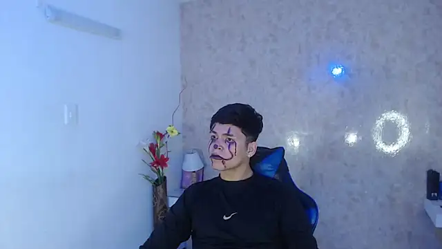 Aaron Foxxx online show from October 23, 1:25 pm