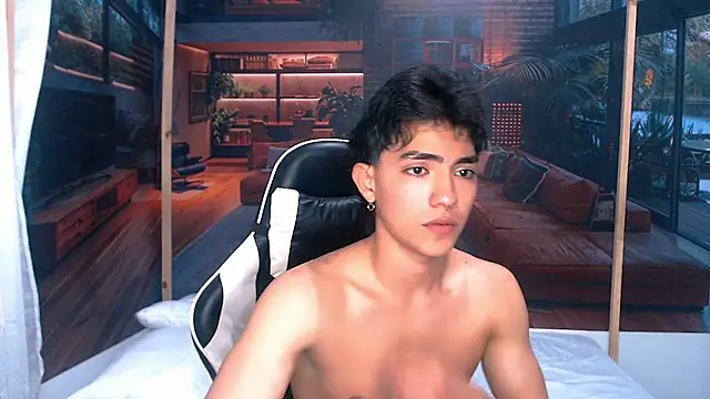 Snapshot of RomeoMillerr chatting on October 11, 9:52 pm RomeoMillerr online show from October 11, 9:52 pm