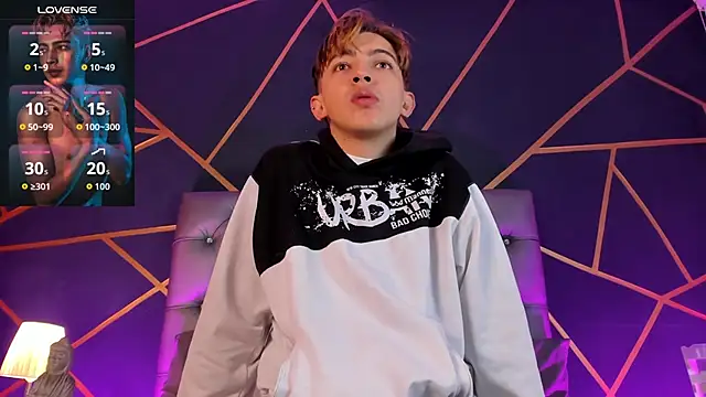 Lian Miller1  online show from April 23, 12:29 pm