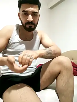 Snapshot of mehmets27 chatting on October 5, 12:14 am mehmets27 online show from October 5, 12:14 am