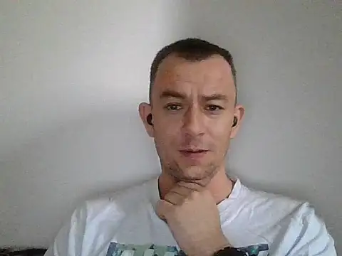 Snapshot of VanBeatPL chatting on October 8, 10:41 am VanBeatPL online show from October 8, 10:41 am