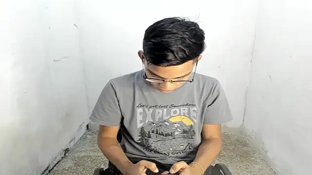 Snapshot of Deivi_colins_23 chatting on October 9, 8:58 pm Deivi colins 23 online show from October 9, 8:58 pm