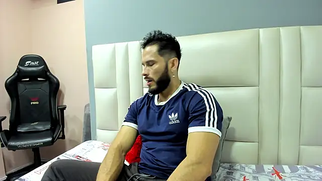 Snapshot of rambo_21_ chatting on October 2, 11:47 am rambo 21 online show from October 2, 11:47 am
