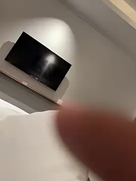 HenryLee1983-cums online show from April 24, 12:40 pm