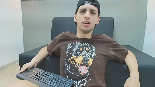 Snapshot of ISRAEL_GRAY chatting on October 5, 12:14 am ISRAEL GRAY online show from October 5, 12:14 am