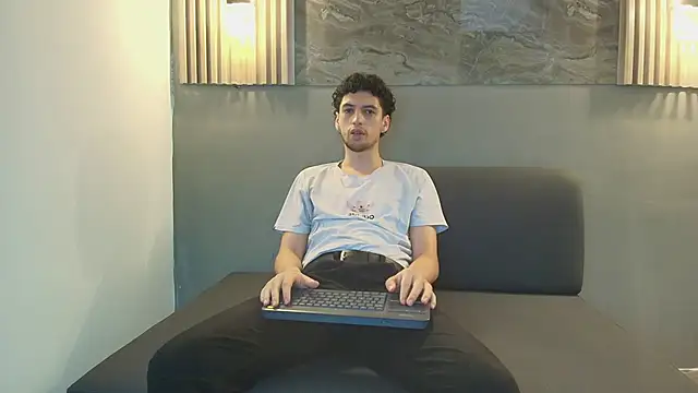 Snapshot of ISRAEL_GRAY chatting on October 16, 7:33 pm ISRAEL GRAY online show from October 16, 7:33 pm
