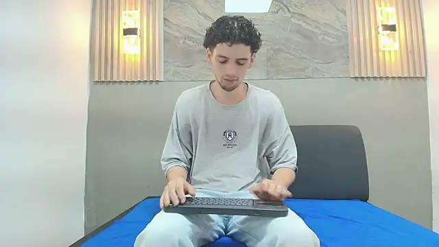Snapshot of ISRAEL_GRAY chatting on October 6, 7:29 pm ISRAEL GRAY online show from October 6, 7:29 pm