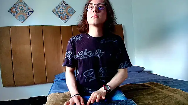 SnowyX  online show from October 15, 8:49 pm