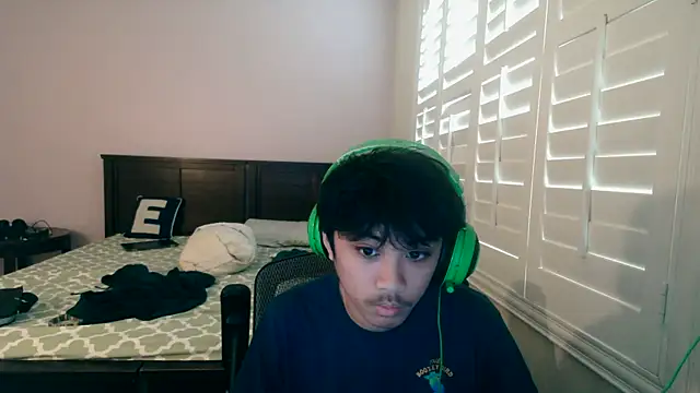 youngasianboy2007 online show from April 21, 10:16 pm