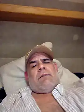 Snapshot of DeeBestEver chatting on October 11, 8:24 pm DeeBestEver online show from October 11, 8:24 pm