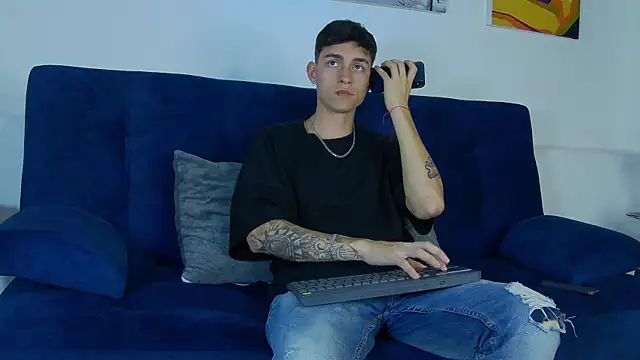 LukeSavagge online show from October 12, 4:39 am