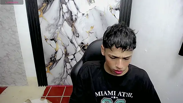 Im david02 online show from December 5, 1:40 pm