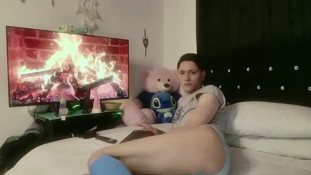 Tyler cat online show from October 25, 11:56 am