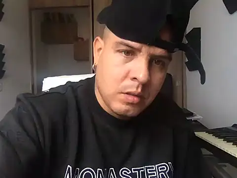 paisaexotico online show from October 18, 9:20 pm