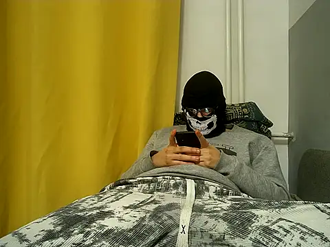 Snapshot of nofaceking20 chatting on October 6, 5:28 pm nofaceking20 online show from October 6, 5:28 pm