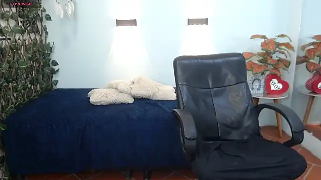 LiamBlack16 online show from October 12, 1:27 pm