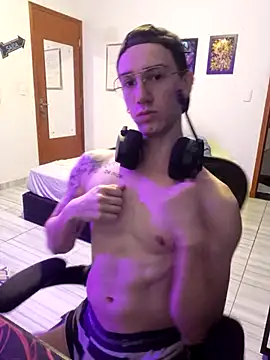 Snapshot of SweetGoodBoy22 chatting on October 5, 7:51 pm SweetGoodBoy22 online show from October 5, 7:51 pm