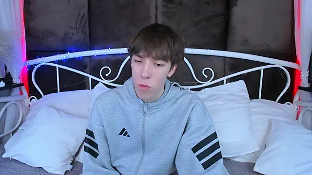 MarkBranston online show from February 5, 3:41 pm