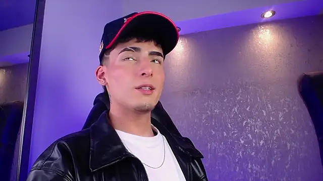 MateoMitchell online show from March 13, 4:20 am