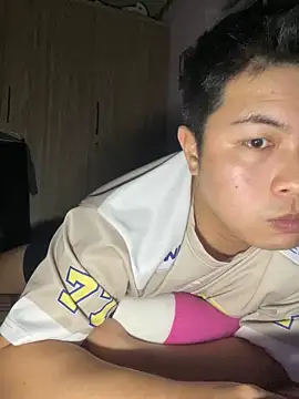 Snapshot of Zynzel chatting on October 19, 6:22 pm Zynzel online show from October 19, 6:22 pm