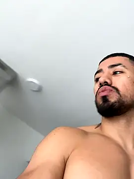 Ezzio Scolaro online show from October 21, 2:09 pm