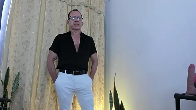  axelking  online show from April 24, 12:40 pm