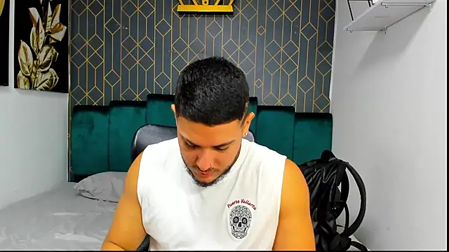 jasonshaw25 online show from January 12, 5:50 pm