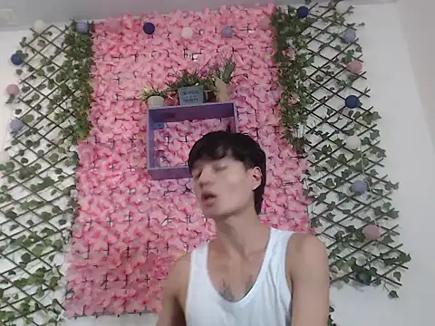 alex russo   online show from October 18, 3:55 am