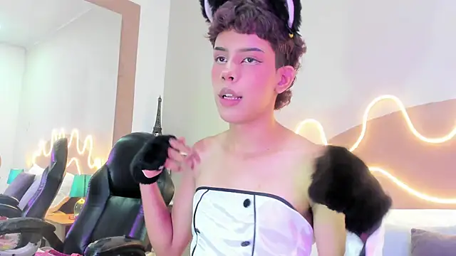 Matty Jhons online show from October 11, 7:40 pm