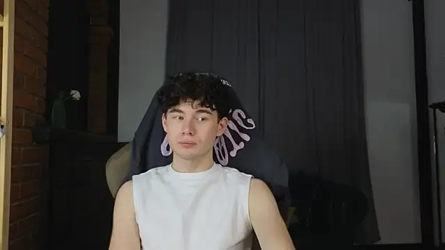 Cute Mike online show from April 25, 5:10 pm