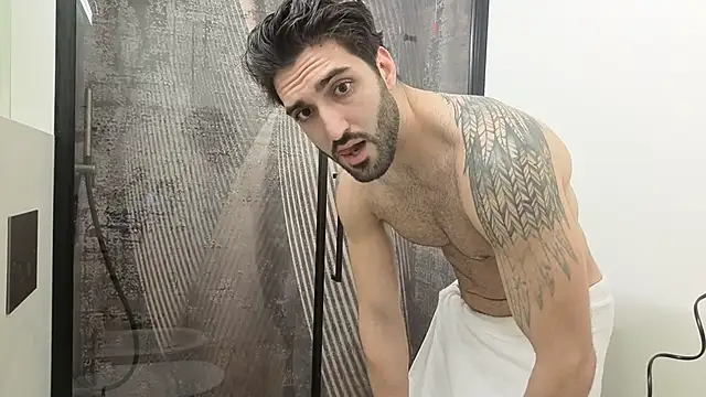 Al3xox02 online show from March 6, 9:01 pm