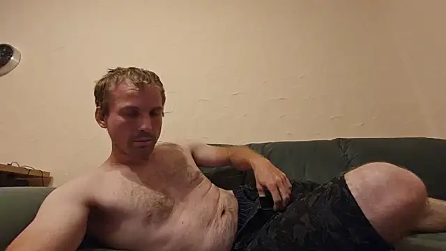 Snapshot of chatting on October 4, 9:41 pm online show from October 4, 9:41 pm