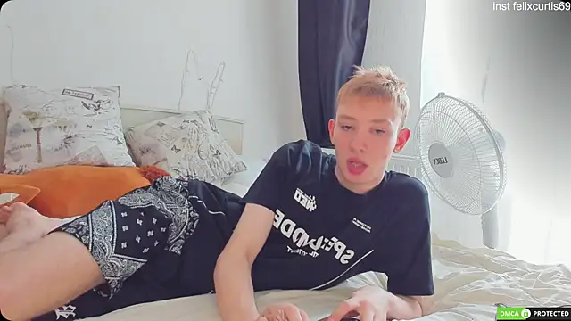 felixcurt69 online show from August 7, 8:10 am