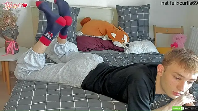 felixcurt69 online show from June 22, 11:15 am