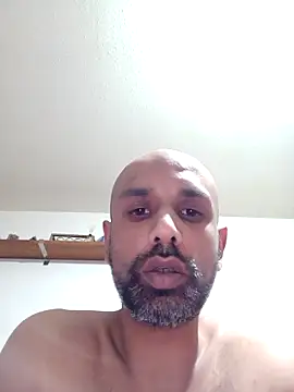 T1T012 online show from March 28, 2:12 am