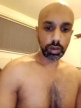 T1T012 online show from January 9, 11:43 pm