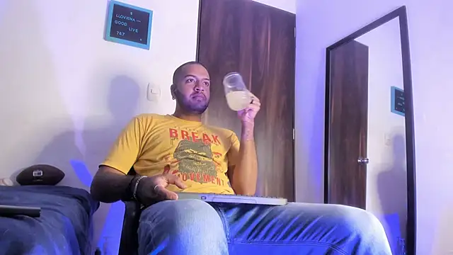 Dann 17  online show from November 29, 9:39 pm