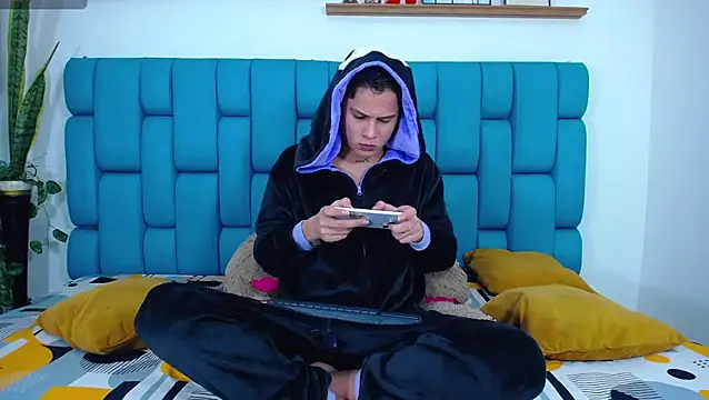 Brian hot online show from March 20, 10:30 am